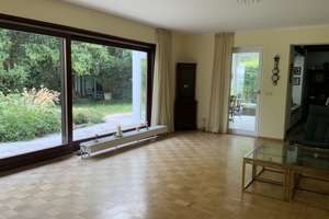 Einfamilienhaus mit großem Naturgrundstück in ruhiger Münchner Lage – Die vollständige Adresse der Immobilie erhältst du vom Anbieter., 81677 Parkstadt, München – Vorschaubild 4