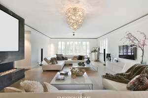 Repräsentative und einzigartige Villa in bester Lage von Hamburg – Die vollständige Adresse der Immobilie erhältst du vom Anbieter., 22609 Nienstedten, Hamburg – Vorschaubild 2