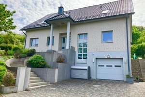 LEBENSQUALITÄT PUR! Hochwertige Immobilie mit großem Grundstück und viel Privatsphäre – Die vollständige Adresse der Immobilie erhältst du vom Anbieter., 99099 Windischholzhausen, Erfurt – Vorschaubild 2
