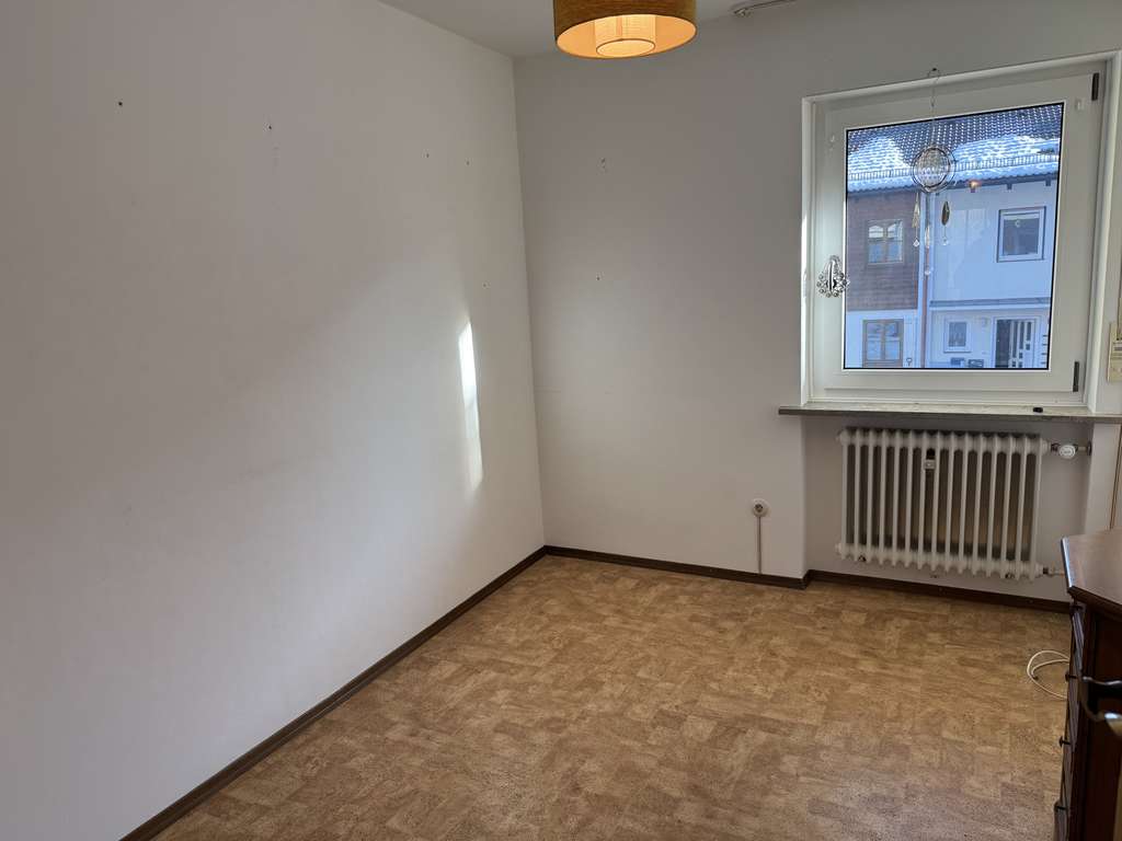 Immobilie in Oberammergau - Was für ein Angebot!Klassisches Reihenmittelhaus mit erstaunlich viel Platz  und Möglichkeiten - Bild 2