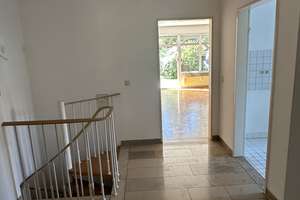 Frisch renovierte 3,5-Zimmer-Wohnung mit Garten – 81929 Daglfing, München – Vorschaubild 7