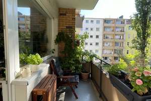 ANFRAGEN ÜBER DAS KONTAKTFELD!!! SÜßE SINGLE-WOHNUNG++GUTER SCHNITT++BALKON++WANNENBAD++EINBAUKÜCHE – Togostraße 70, 13351 Wedding, Berlin – Vorschaubild 2