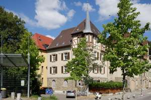 3 Zimmer DG-Maisonette in Denkmal direkt am Südheimer Platz ! – Burgstallstrasse 102, 70199 Südheim, Stuttgart – Vorschaubild 5