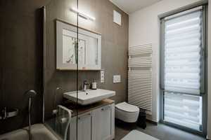MODERNES TOWNHOUSE AUF 3 ETAGEN MIT 4 ZIMMERN, 2 BÄDERN & STYLISCHER WOHNKÜCHE – Konrad-Wolf-Straße 90a, 13055 Berlin – Vorschaubild 25