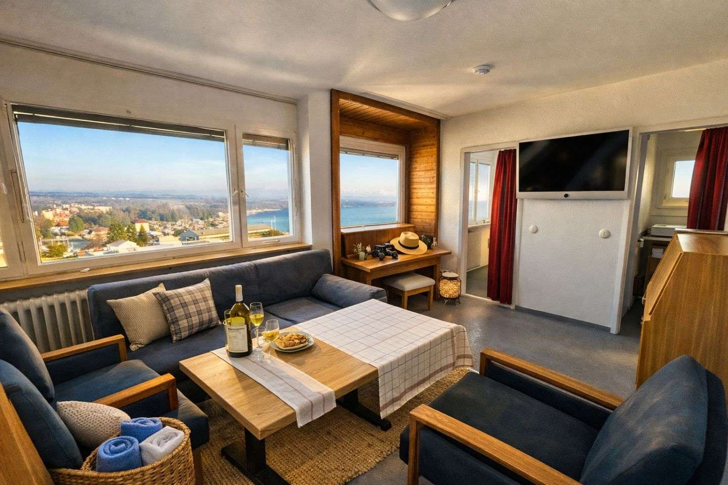 Immobilie in Friedrichshafen - City Tower Friedrichshafen – Apartment im 10. Stock mit See- und Bergblick - Bild 2