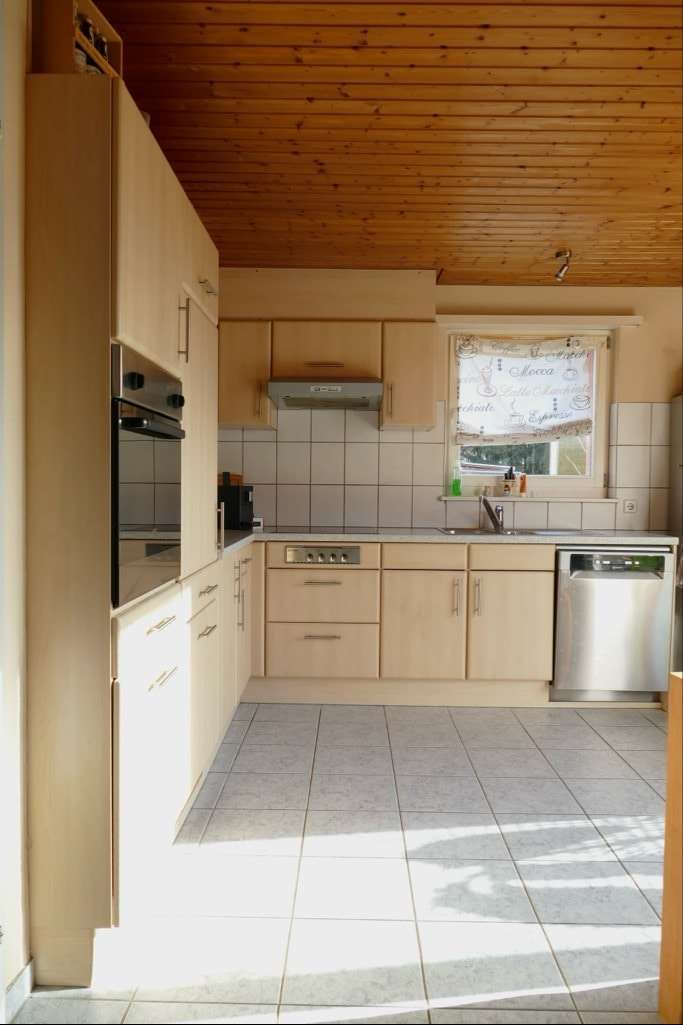 Immobilie in Dettighofen - Vielfältige Wohnmöglichkeiten: 3 Wohneinheiten auf großzügigem Grundstück in Dettighofen - Bild 2