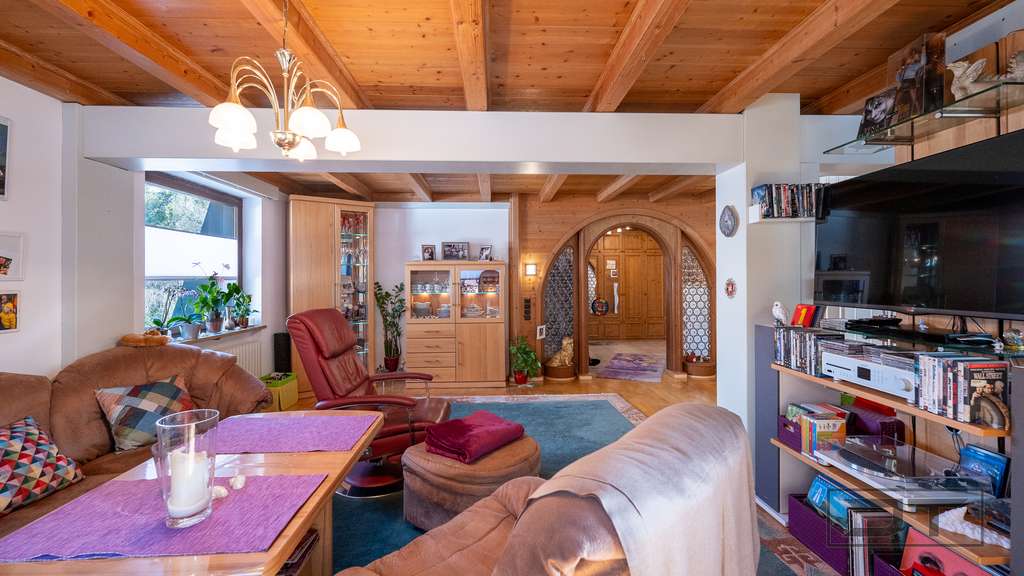 Immobilie in Bad Berneck im Fichtelgebirge - Modernisierte Maisonette-Wohnung mit Blick ins Grün in bevorzugter Lage in Bad Berneck! - Bild 4