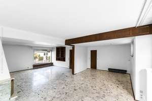 Einfamilienhaus mit Garten, Pool und Garage in begehrter Lage von Neu-Isenburg – Die vollständige Adresse der Immobilie erhältst du vom Anbieter., 63263 Neu-Isenburg – Vorschaubild 3