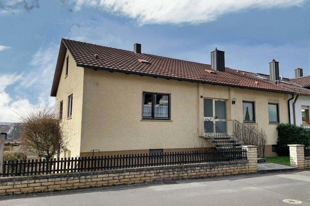 Immobilie in Dittelbrunn - Ein-/Zweifamilienhaus in Dittelbrunn - Bild 2