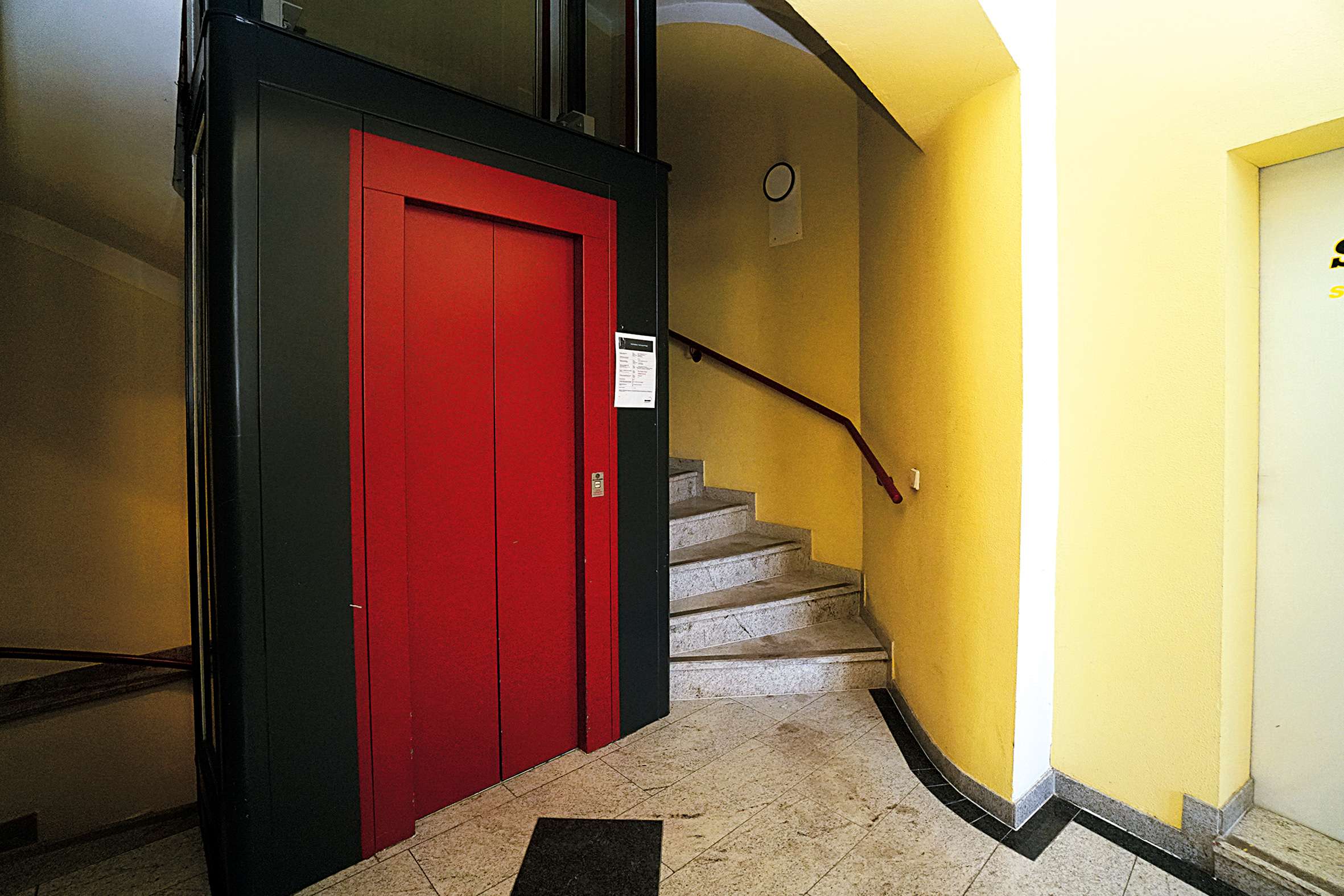 Überwiegend vermietetes, denkmalgeschütztes Wohn-/Geschäftshaus in zentraler Innenstadtlage, Burgenlandkreis – Bild 4