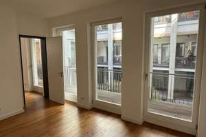 Hochwertige Eigentumswohnung im denkmalgeschützten KesselhausQuartier mit Balkon zum grünen Innenhof – Eberhard-Roters-Platz 13, 10965 Kreuzberg, Berlin – Vorschaubild 9