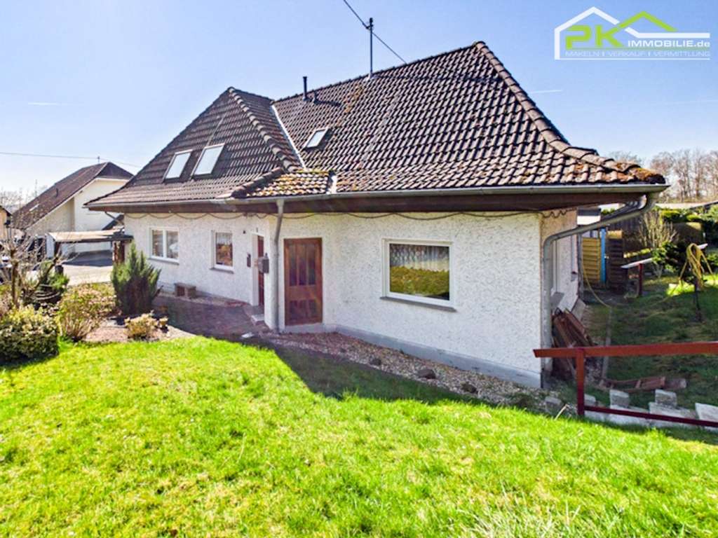 Immobilie in Eichen - Idealer Wohnkomfort - große Erdgeschosswohnung mit sonniger Terrasse in ruhiger Lage - Bild 1