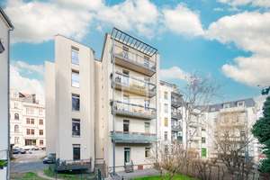 In Mitten von Leipzig! 183 qm Dachgeschosswohnung mit Blick auf das Rathaus – Mendelssohnstrasse 3, 4109 Zentrum-West, Leipzig – Vorschaubild 2