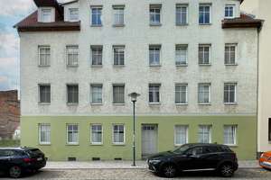 Gepflegte 2-Zimmer-Wohnung mit Einbauküche in ruhigem Bauckauer Hinterhaus