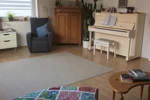 **Gepflegte 4-Zimmer-Wohnung mit 123 m², Einbauküche, Balkon & direkter Feldrandlage** – Eschenstraße 3, 65205 Nordenstadt, Wiesbaden – Vorschaubild 4