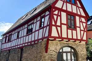 VON PRIVAT - Einzigartiges, kernsaniertes Fachwerkhaus nahe Rhein mit modernem Komfort  – Burdengasse 1, 56154 Rhein-Hunsrück-Kreis – Vorschaubild 1