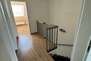 Modernes Reihenmittelhaus zu vermieten: 140m² Wohnfläche in einem Hochheimer Ortsteil – Main-Taunus-Kreis – Vorschaubild 8