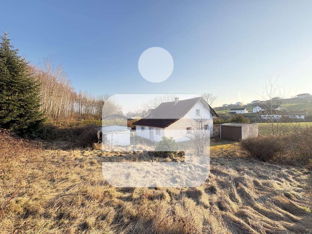 Immobilie in Vilshofen an der Donau - Sanierungsbedürftiges Häuschen in Vilshofen - Alkofen - Bild 0