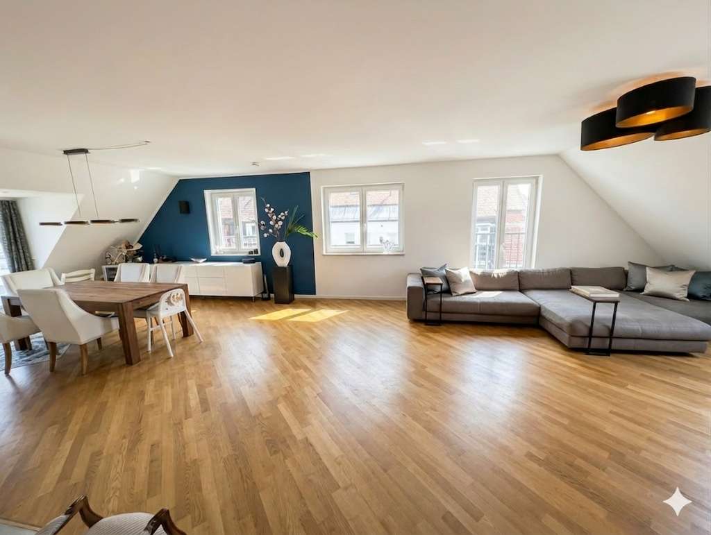 Immobilie in Oberschleißheim - Wohntraum mit Schlossblick: Exklusive Dachterrassenwohnung mit einmaliger Ausstattung - Bild 3