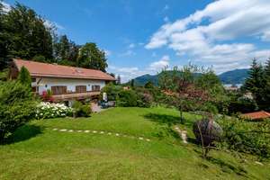 CHARMANTES MFH MIT SEE- UND BERGBLICK, BAD WIESSEE – Die vollständige Adresse der Immobilie erhältst du vom Anbieter., 83707 Bad Wiessee – Vorschaubild 4