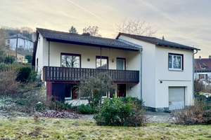 Sonne, Ruhe & Raum für Ideen – freistehendes Haus mit Traumgrundstück – Die vollständige Adresse der Immobilie erhältst du vom Anbieter., 65817 Eppstein – Vorschaubild 1