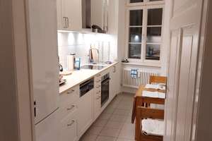 Befristete Zwischenmiete: Helle Altbau-Wohnung mit 2 Zimmern und EBK in Heidelberg – Die vollständige Adresse der Immobilie erhältst du vom Anbieter., 69117 Altstadt, Heidelberg – Vorschaubild 3