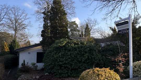 Bild von Charmanter Bungalow mit Geschichte in ruhiger Lage - Erbaugrundstück mit Option zum Kauf