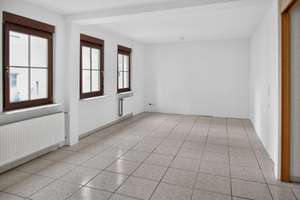 Gepflegtes 3-Familienhaus in begehrter Wohnlage mit vielseitigen Nutzungsmöglichkeiten – Stockheimer Straße 2, 70435 Zuffenhausen-Mitte, Stuttgart – Vorschaubild 6