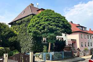 Märchenhafter Rohdiamant: Weinberankte Doppelhaushälfte nahe Markkleeberger See in Leipzig – 4279 Dölitz-Dösen, Leipzig – Vorschaubild 2