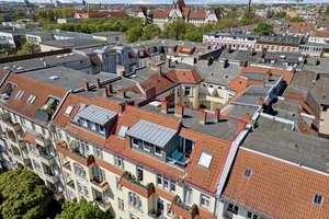 Bezugsfreie Dachgeschosswohnung mit Südterrasse und viel Gestaltungspotenzial – Die vollständige Adresse der Immobilie erhältst du vom Anbieter., 13357 Gesundbrunnen, Berlin – Vorschaubild 2