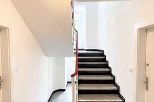 Möbelierte 2 Zimmer Wohnung in zentraler Lage von Düsseldorf nahe des Medienhafens – Neckarstraße 17, 40219 Unterbilk, Düsseldorf – Vorschaubild 3