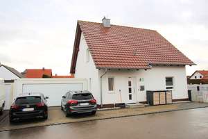 Attraktives Einfamilienhaus mit Doppelgarage – Die vollständige Adresse der Immobilie erhältst du vom Anbieter., 86507 Kleinaitingen – Vorschaubild 1