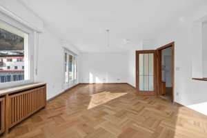 Großzügige 5-Zimmer-Wohnung mit Terrasse und Entwicklungspotenzial – Die vollständige Adresse der Immobilie erhältst du vom Anbieter., 75180 Dillweißenstein, Pforzheim – Vorschaubild 3