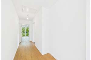 Lichtdurchflutetes Penthouse-Feeling mit Südterrasse - moderne 3-Zimmer-Wohnung mit Blick ins Grüne – Die vollständige Adresse der Immobilie erhältst du vom Anbieter., 81249 Lochhausen, München – Vorschaubild 20