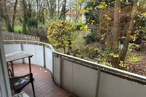 ***BEZUGSFREI*** Wohnung trifft Hausgefühl: 2-Zi mit Balkon & eigenem rd. 100 m² Garten + Stellplatz – Im Brücherfeld 8, 51149 Gremberghoven, Köln – Vorschaubild 3