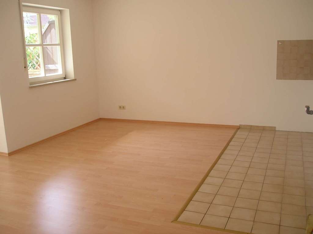 Immobilie in Klingenberg - Vermietete 2-Zi.-Wohnung mit Terrasse und TG-Stellplatz in grüner Lage von Höckendorf - Bild 3