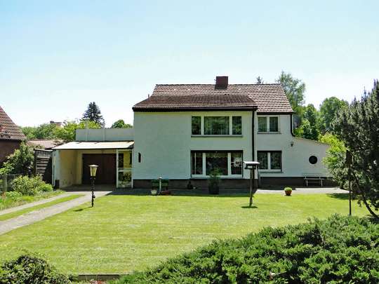 Sanierungsbedürftiges Wohnhaus im grünen Zeesen - Bild 2