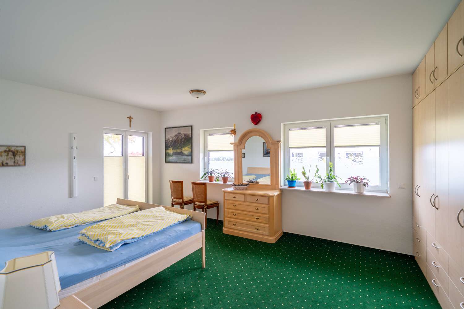 Immobilie in Wutach - Barrierefreier Neubau-Bungalow - über 70 % energieautark - Smart Home, PV & stilvolle Gartenanlage - Bild 4