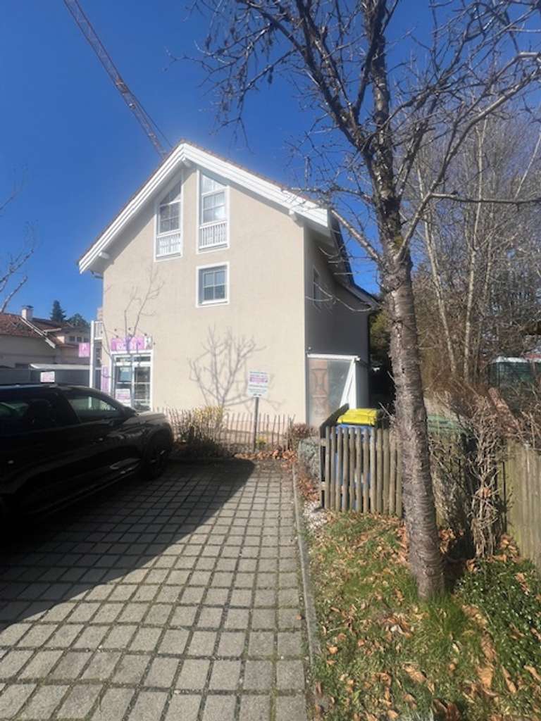 Immobilie in Höhenkirchen-Siegertsbrunn - Wohn- und Geschäftshaus im Südosten des Landkreises München - Bild 2