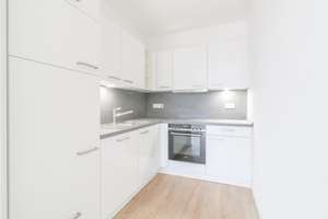 Sonnenlicht, Stil & offene Küche: Großzügige Etagenwohnung mit Loggia als private Oase – Heyestraße 215, 40625 Gerresheim, Düsseldorf – Vorschaubild 5