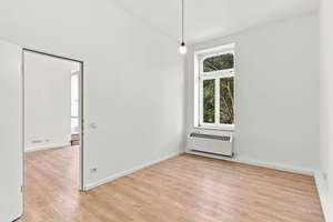 Bezugsfreie Altbauwohnung mit Süd-Loggia und perfektem Grundriss – Die vollständige Adresse der Immobilie erhältst du vom Anbieter., 12207 Lichterfelde, Berlin – Vorschaubild 6