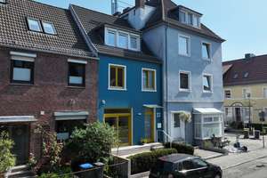 Modernisiertes Reihenhaus mit viel Platz, Dachterrasse und hochwertiger Ausstattung in Findorff – Die vollständige Adresse der Immobilie erhältst du vom Anbieter., 28215 Findorff-Bürgerweide, Bremen – Vorschaubild 2