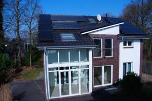 Familienhaus Bj. 2012, Ofenerdiek/Etzhorn: 165 m² + 70 m² UG, Wärmepumpe, PV, Wintergarten