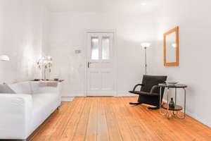 Courtyard Charm - Gepflegte Wohnung mit klassischen Altbaudetails in Hinterhoflage nahe Lietzensee – Die vollständige Adresse der Immobilie erhältst du vom Anbieter., 10627 Charlottenburg, Berlin – Vorschaubild 3