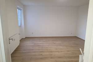 Teilmöbilierte 1-Zimmer-Apartment in Erlangen Bruck