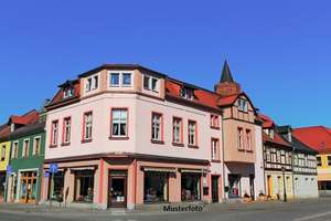 Wohn-/Geschäftshaus nebst Stellplatzhof