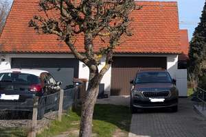 Großzügige Doppelhaushälfte mit großem Garten und Garage in ruhiger Lage von Friedberg – Die vollständige Adresse der Immobilie erhältst du vom Anbieter., 86316 Friedberg – Vorschaubild 3
