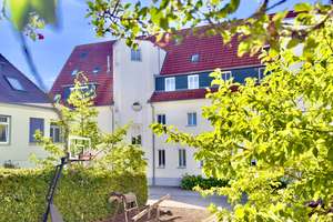 Große stilvolle Maisonettewohnung mit Garten und Tiefgaragenstellplatz