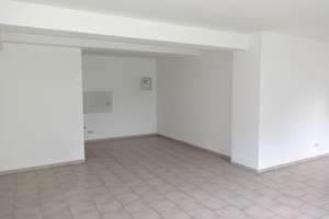 "ENTDECKE DIE MÖGLICHKEITEN !" Interessantes kleines Mehrfamilienhaus auf Erbpachtgrundstück! – Die vollständige Adresse der Immobilie erhältst du vom Anbieter., 60529 Schwanheim, Frankfurt am Main – Vorschaubild 6