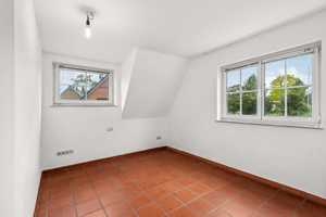 Schöne Maisonettewohnung mit Dachterrasse und eigenem Garten – Krefeld – Vorschaubild 5